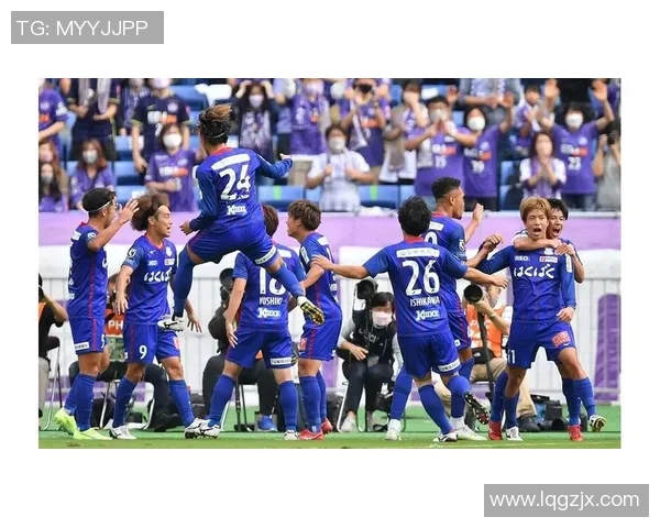 甲府风林迎战横滨展现实力争夺胜利的激烈对决